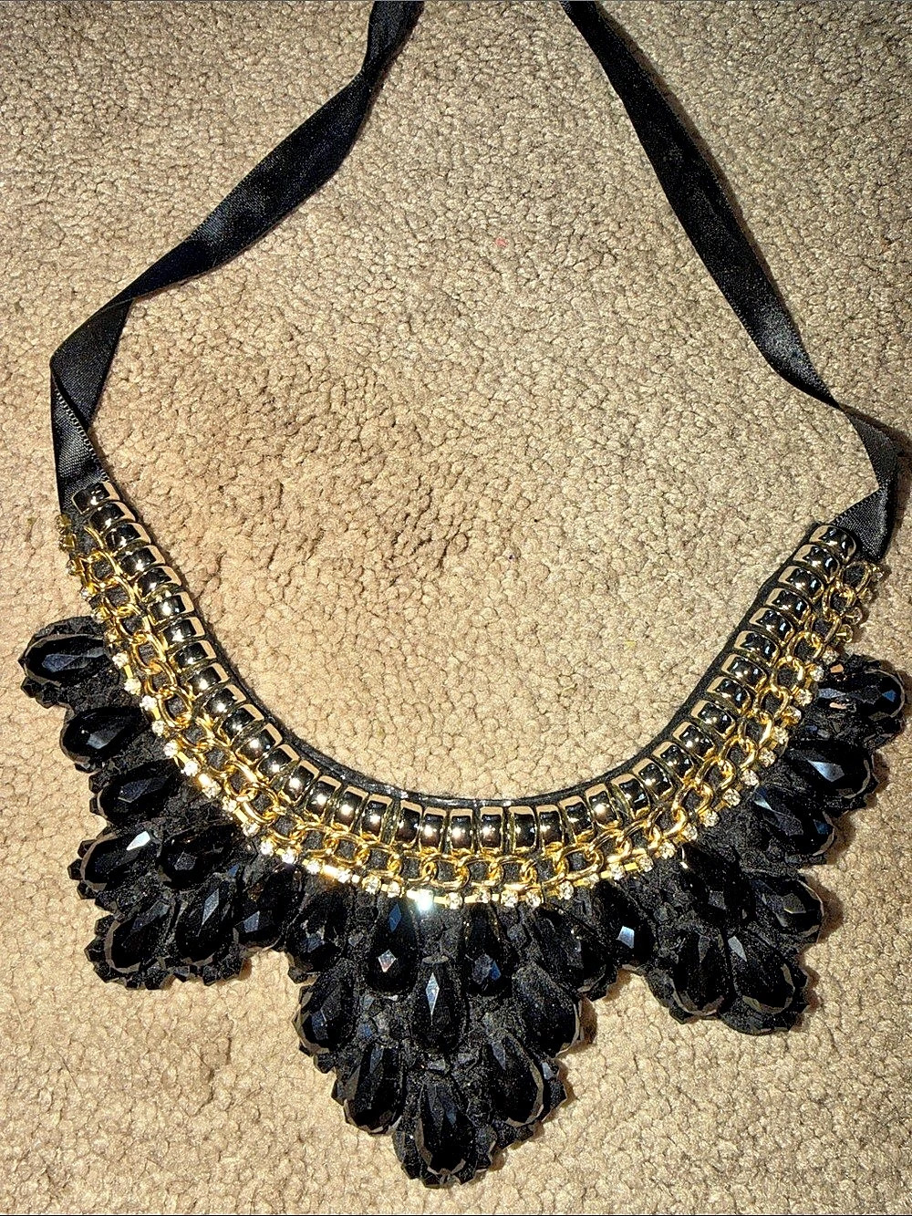 Black & Gold Statement Necklace Like New